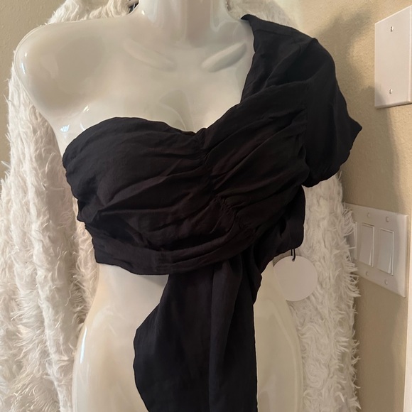 Top - Picture 2 of 4